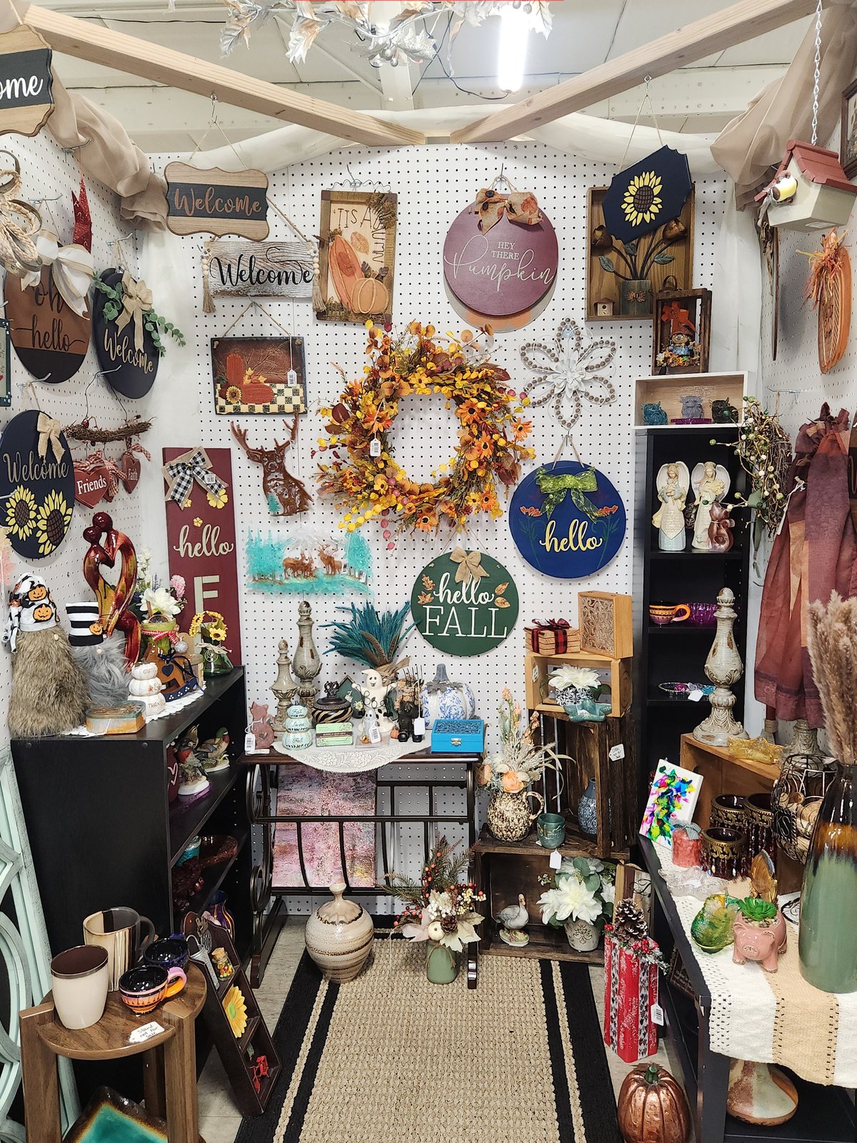 Blooms & Grain Gifts booth