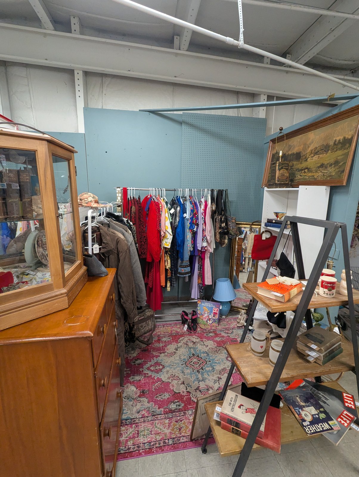 Beth's Vintage Studio booth