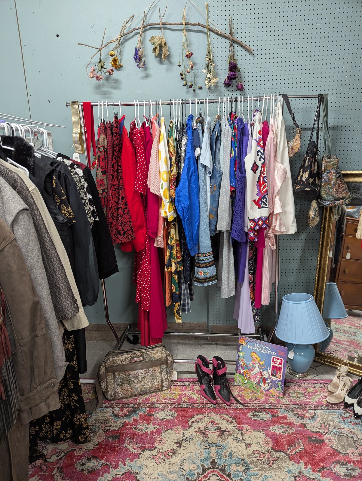 Beth's Vintage Studio booth