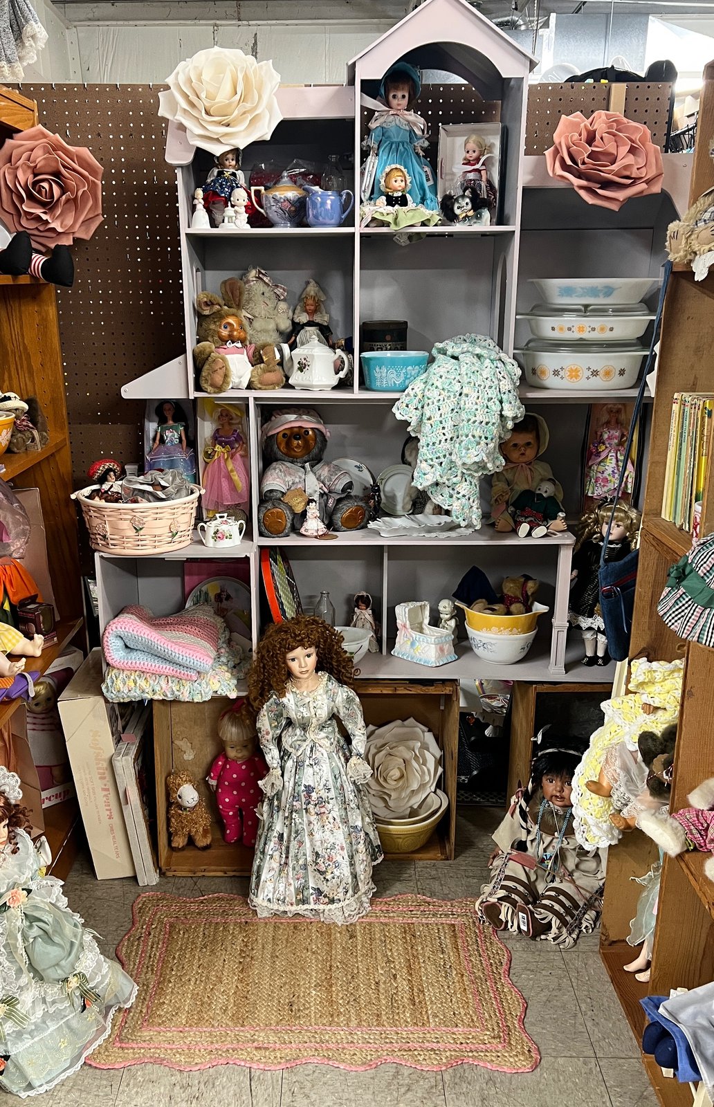 The Dusty Dollhouse booth