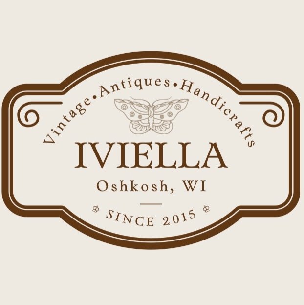 Iviella Vintage booth