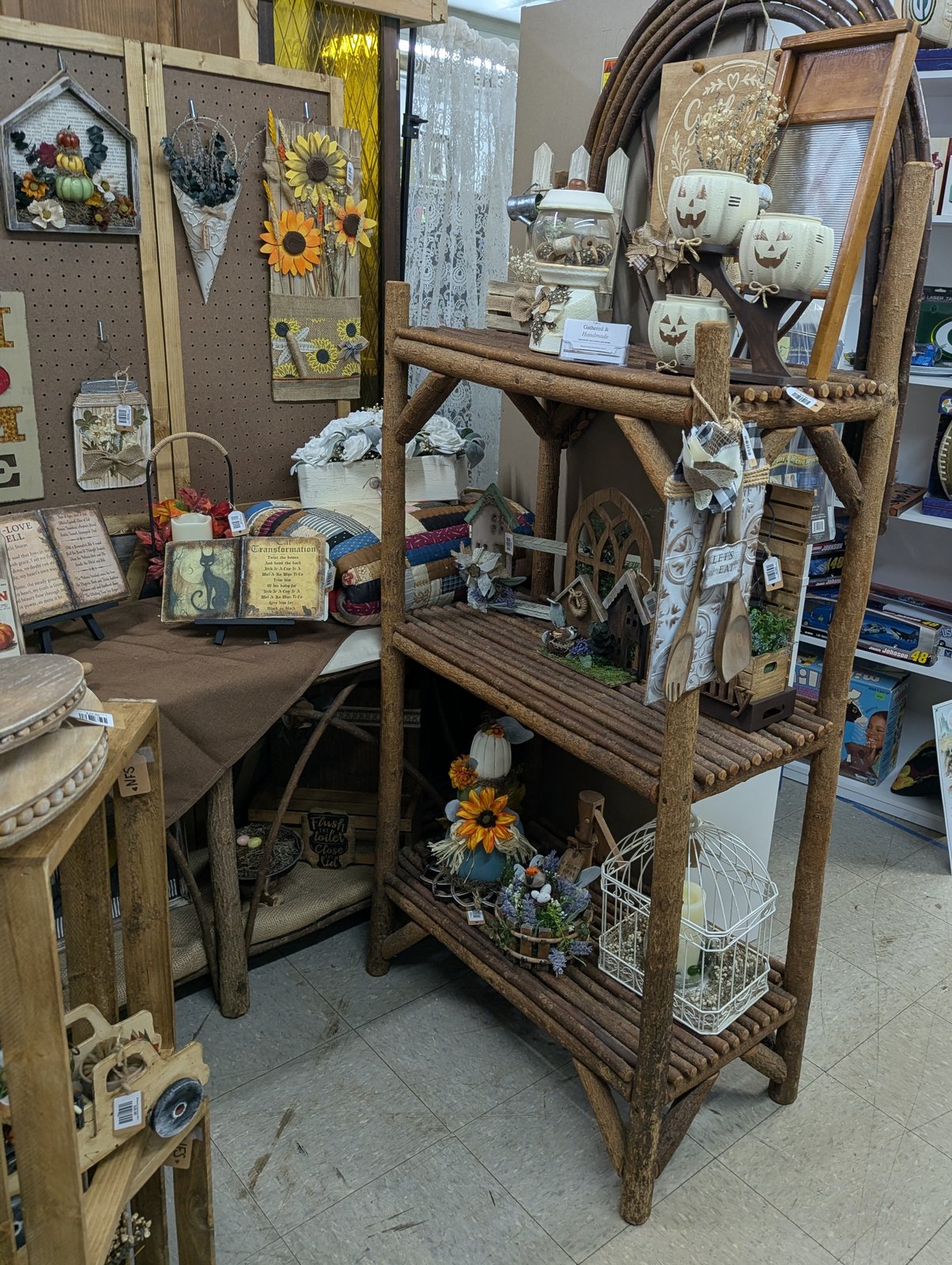 Gathered & Handmade booth