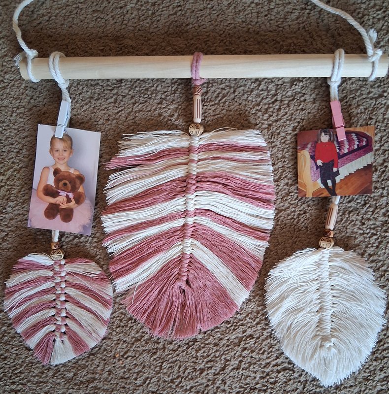 Macrame picture holder Leaves