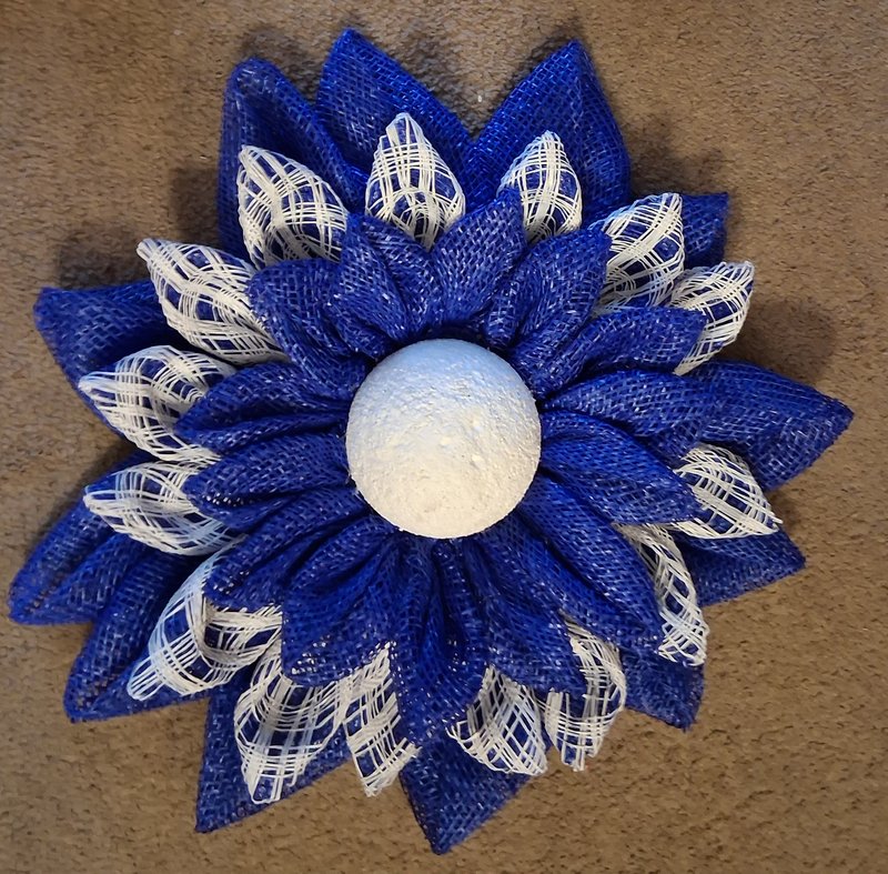 Beautiful Flower Wreath Blue and White