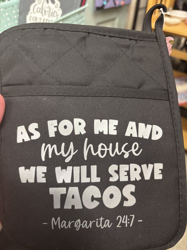 Serve Tacos Potholder (color: Black)