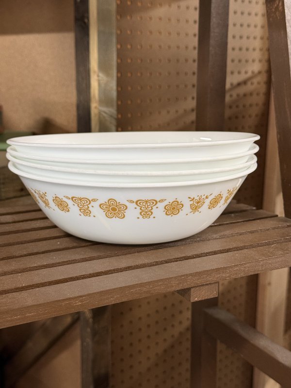 Corelle Vegetable Bowl in Butterfly Gold