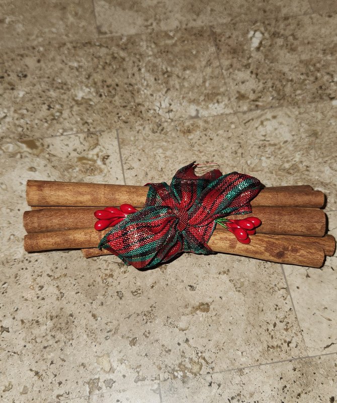 Cinnamon stick holiday bundle