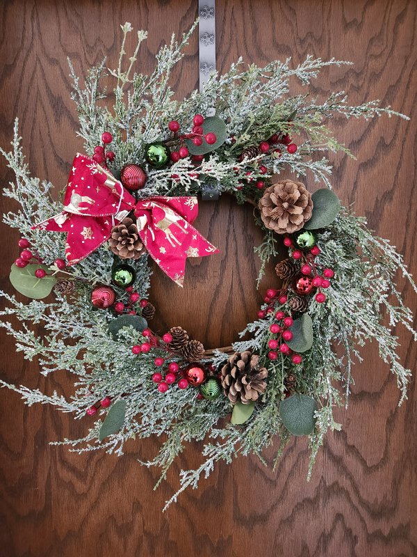 22" Christmas wreath