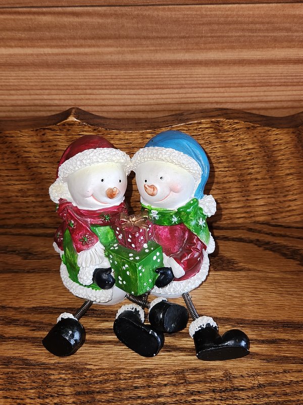 Snowman shelf sitter pair