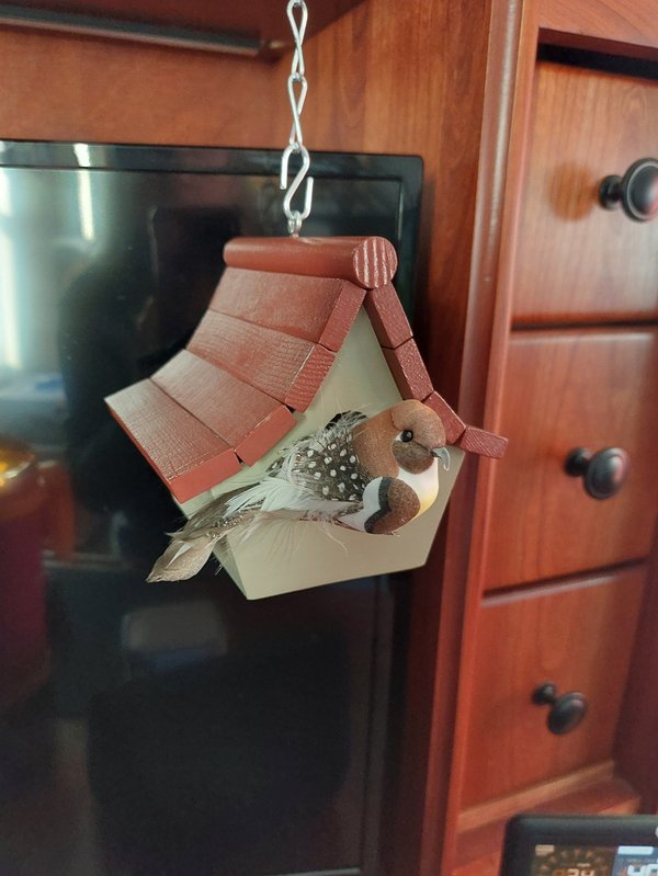 Decorative birdhouse