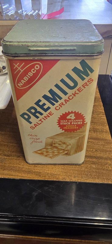 1950's Nabisco Saltines tin