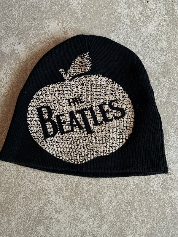 jn The Beatles Apple Logo Beanie