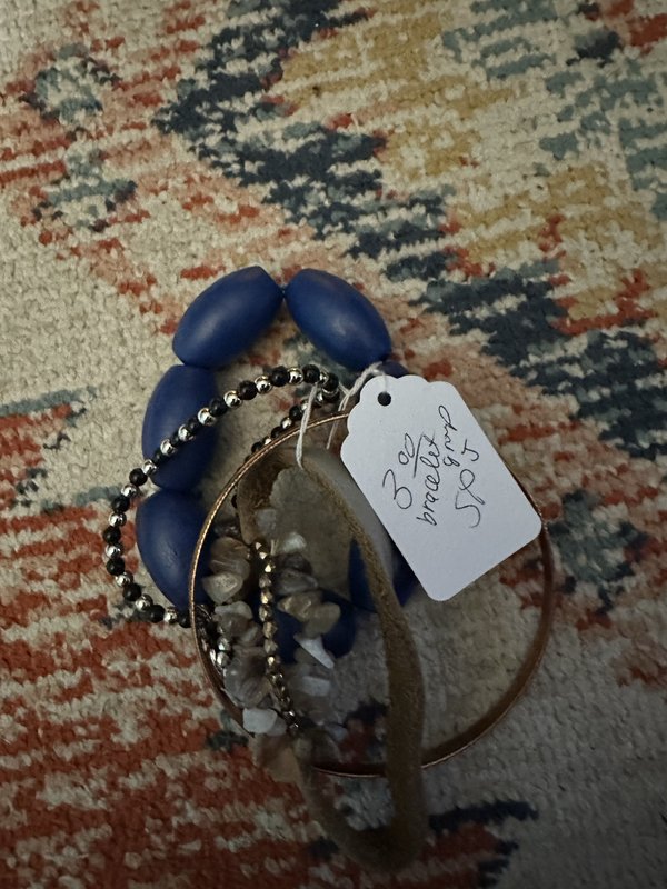 bracelet group J