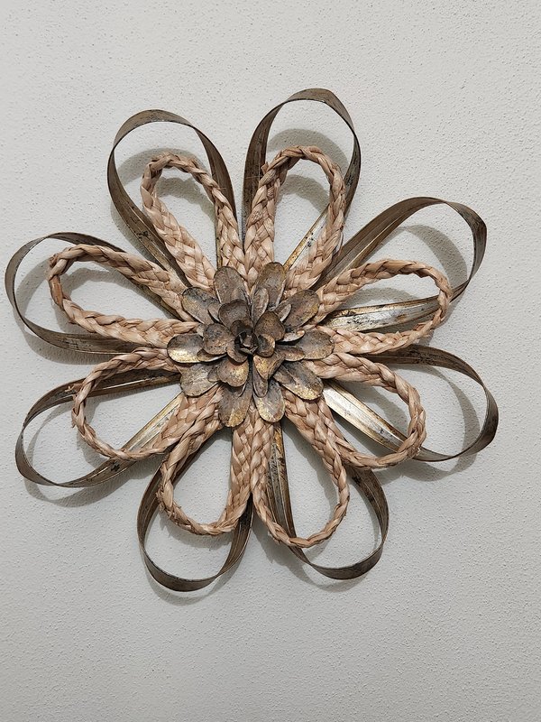 Metal flower wall decor