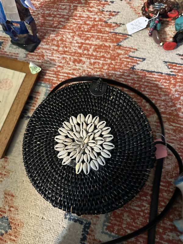 black circle purse