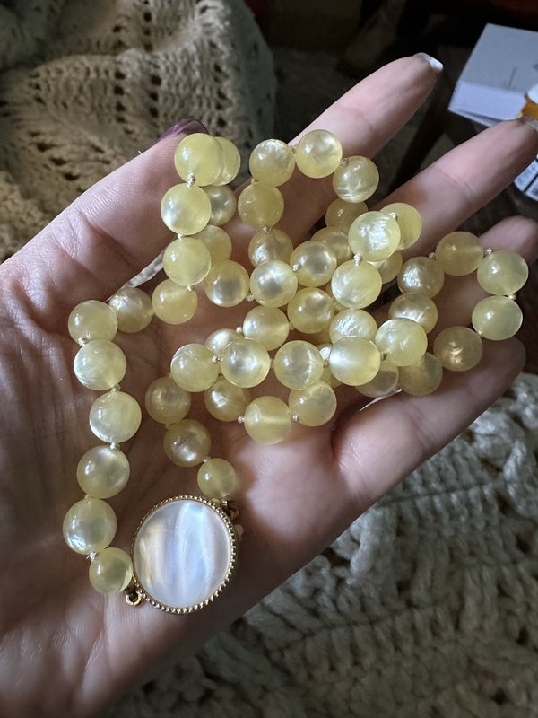 yellow pearl necklace