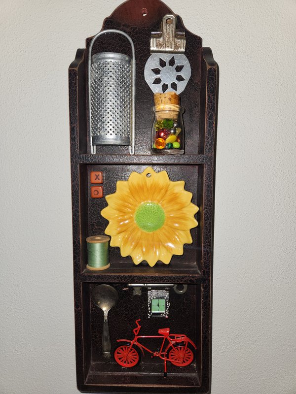 Wall hanging box with bicycle