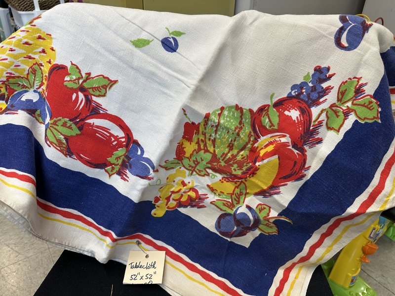 Wi;ndur fruit-themed square tablecloth. 1940s/ 52" square