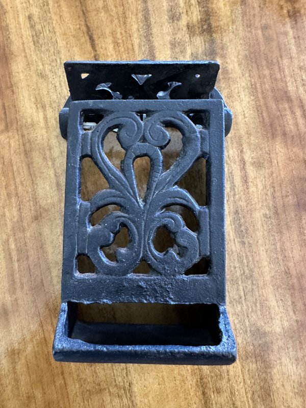 Cast iron match holder