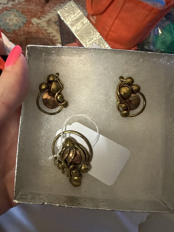 brass jewelry set