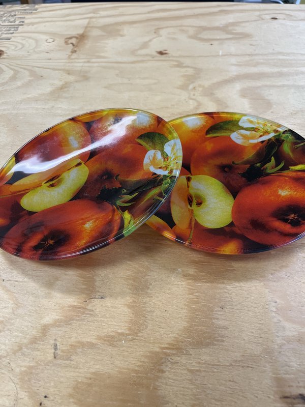 Glass plates with Apple Print