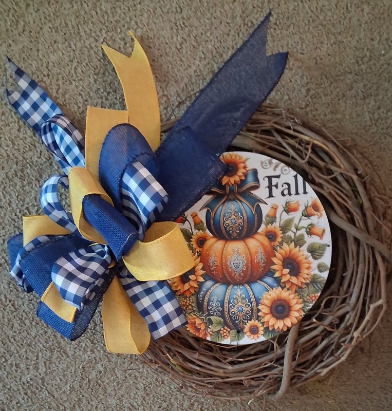 Fall Grapevine Wreath with Pumpkins