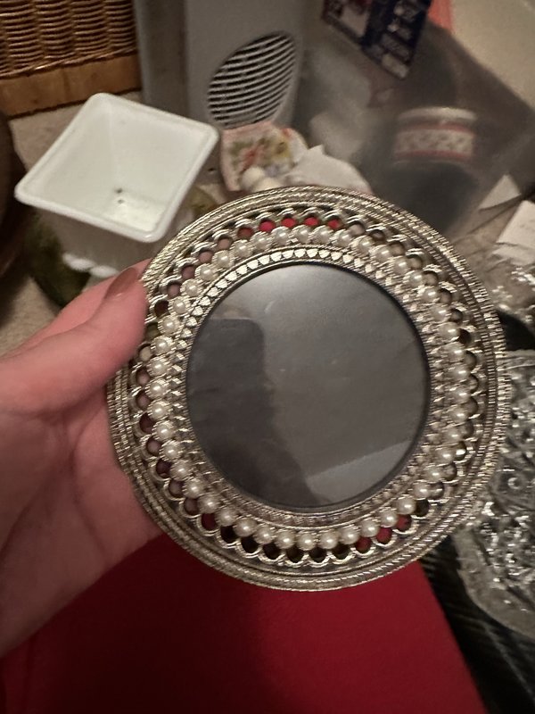 Round picture frame