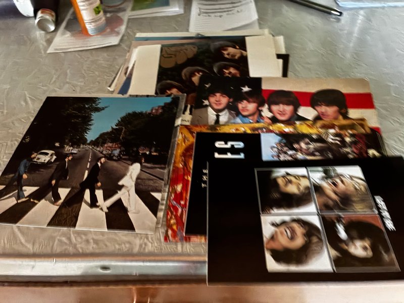 jk 24 Beatle Post Cards