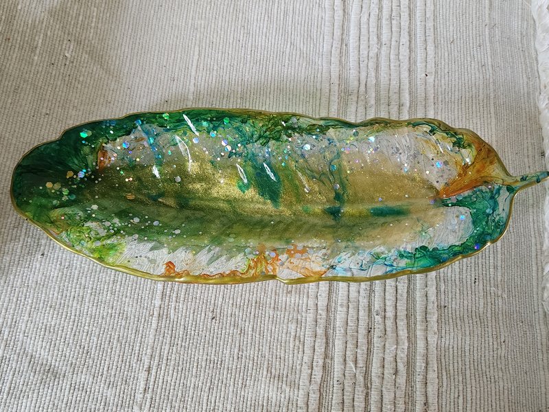 Resin feather tray