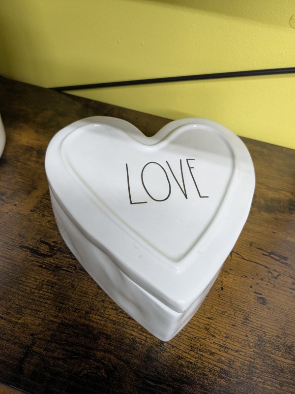 LOVE trinket dish w/cover