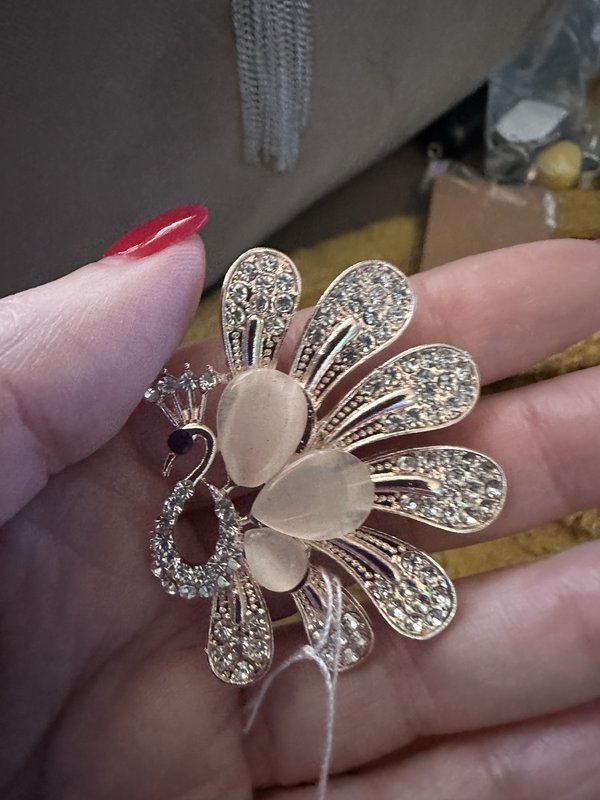 peacock pin