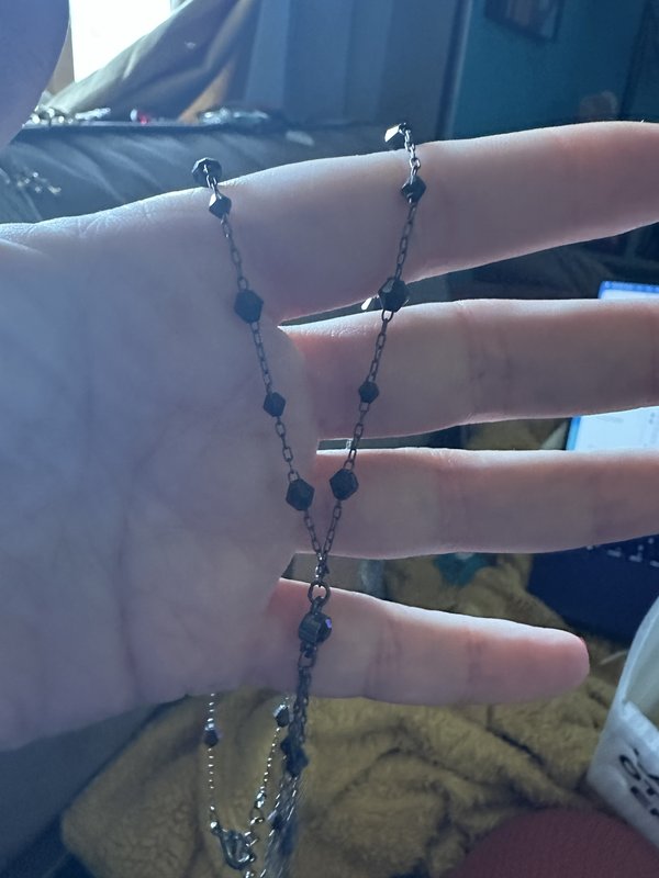 1928 black Y necklace
