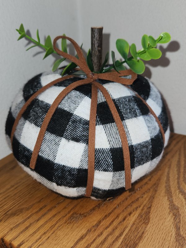Plaid pumpkin decor