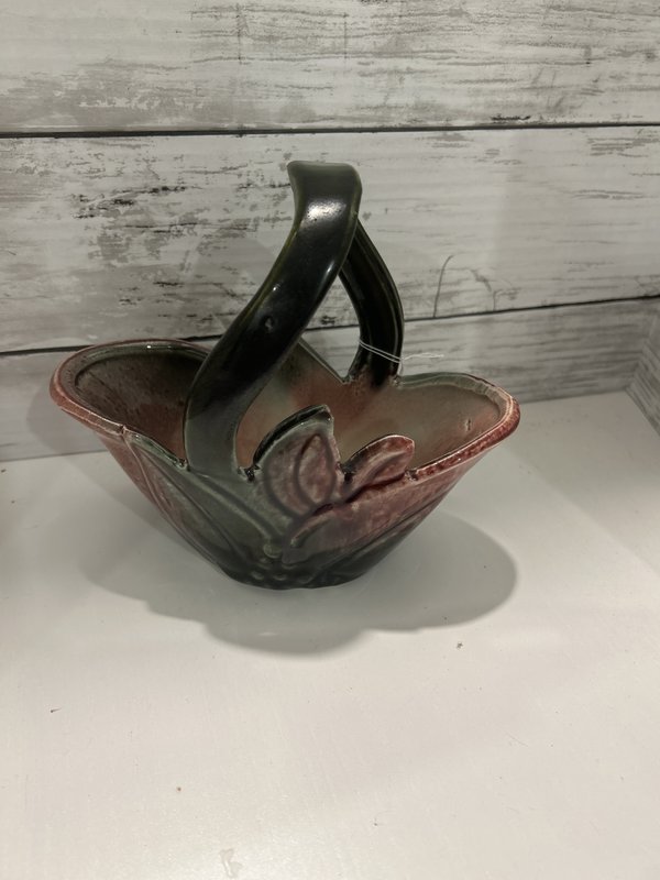 Hull pottery poinsettia handled basket