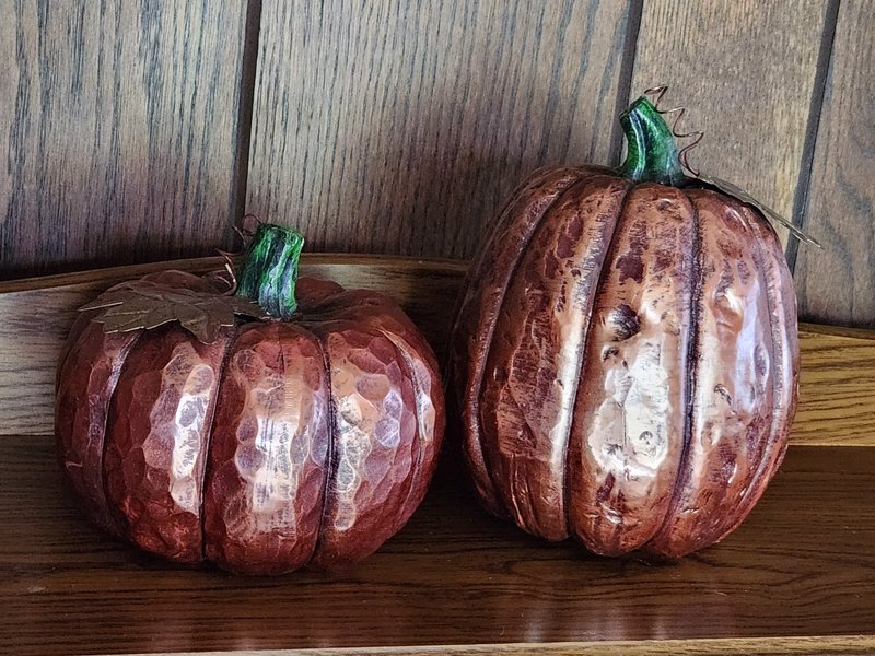 2pc Pumpkin decor set