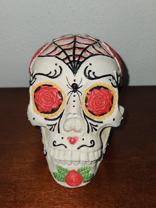 Halloween skull, white with roses