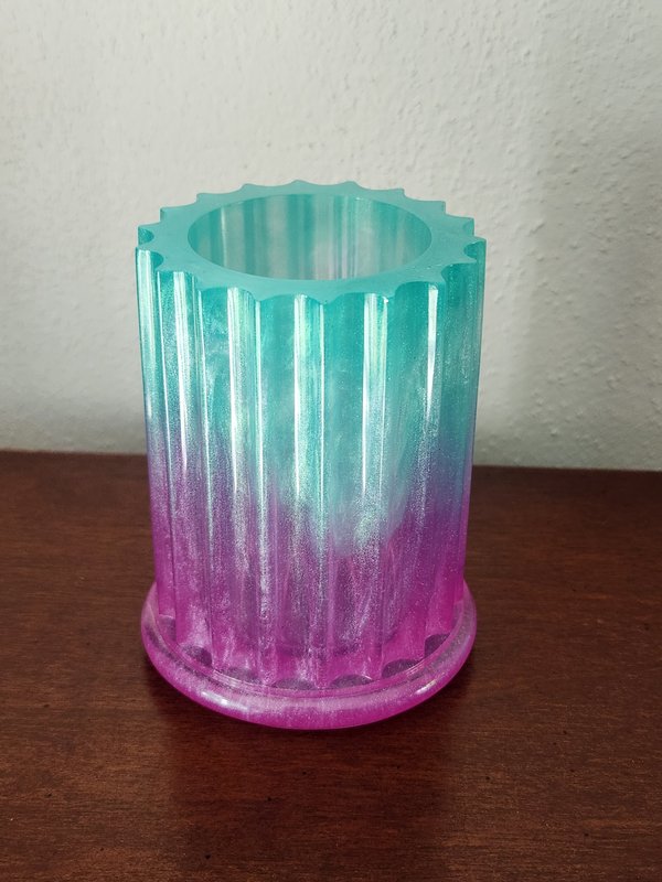 Ribbed cup, resin