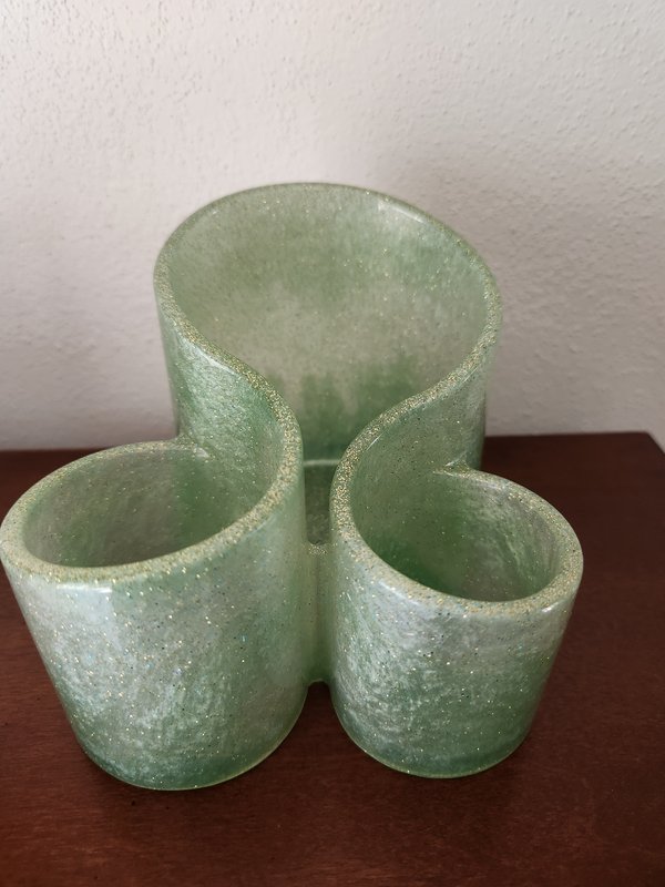 Green resin swirl organizer