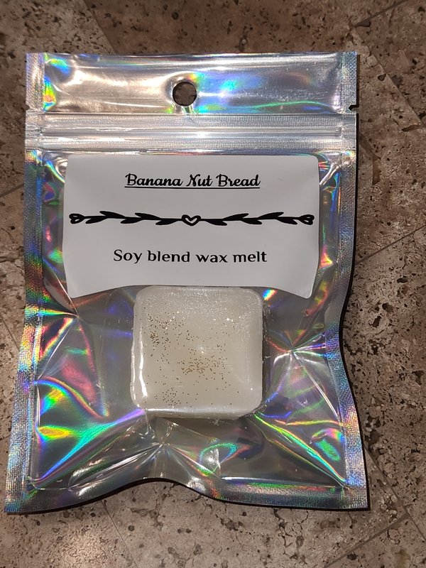 "Banana Nut Bread" sample wax melt