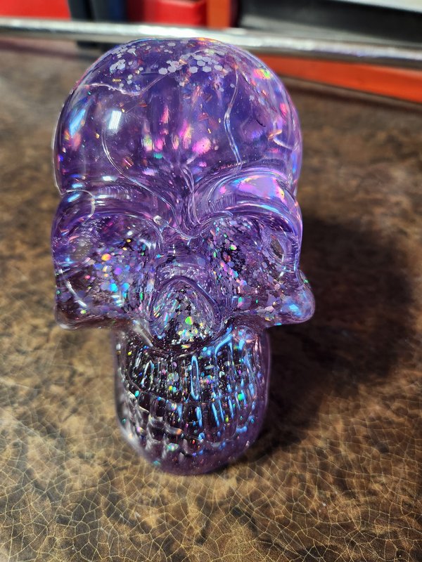 Resin skull, Purple multi, with light