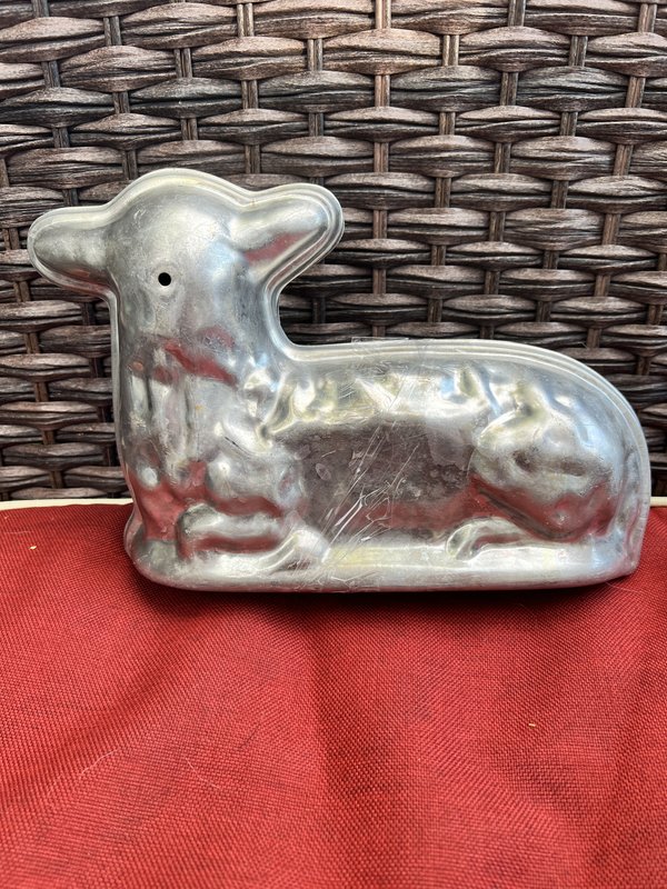 Aluminum Easter Lamb Cake Mold 3D