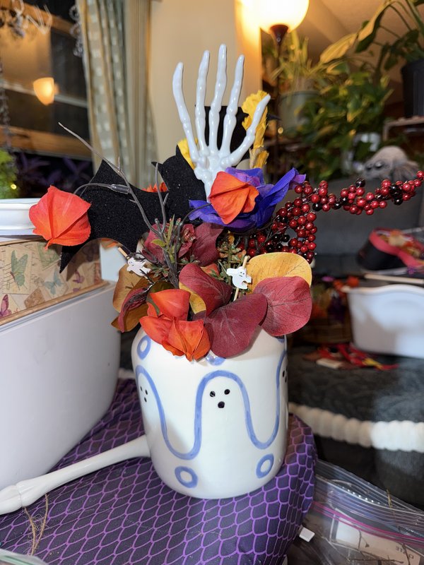Ghost vase bouquet, sm