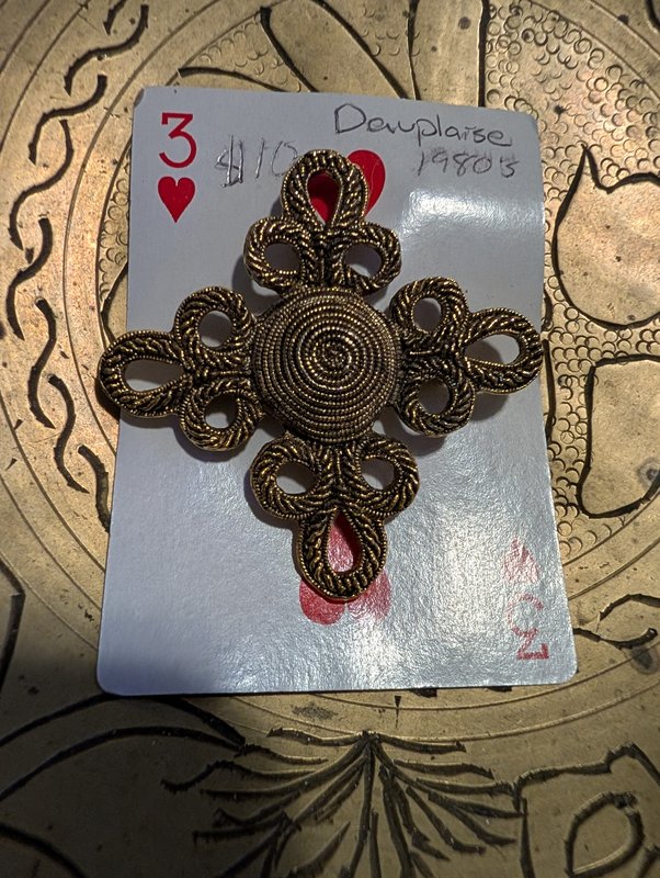 Dauplaise  Gold Tone Brooch 1980's