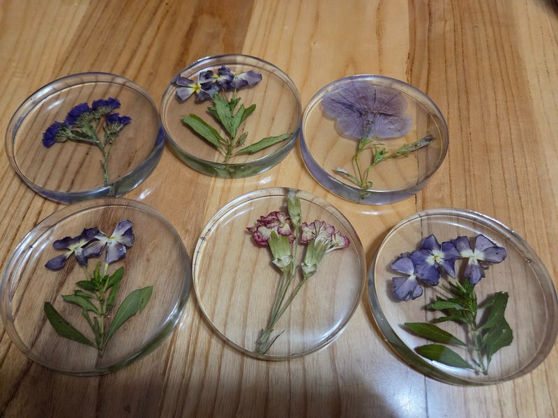 Handmade resin/flower coaster