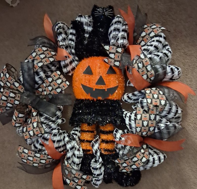 Halloween Deco Mesh Pumpkin Wreath