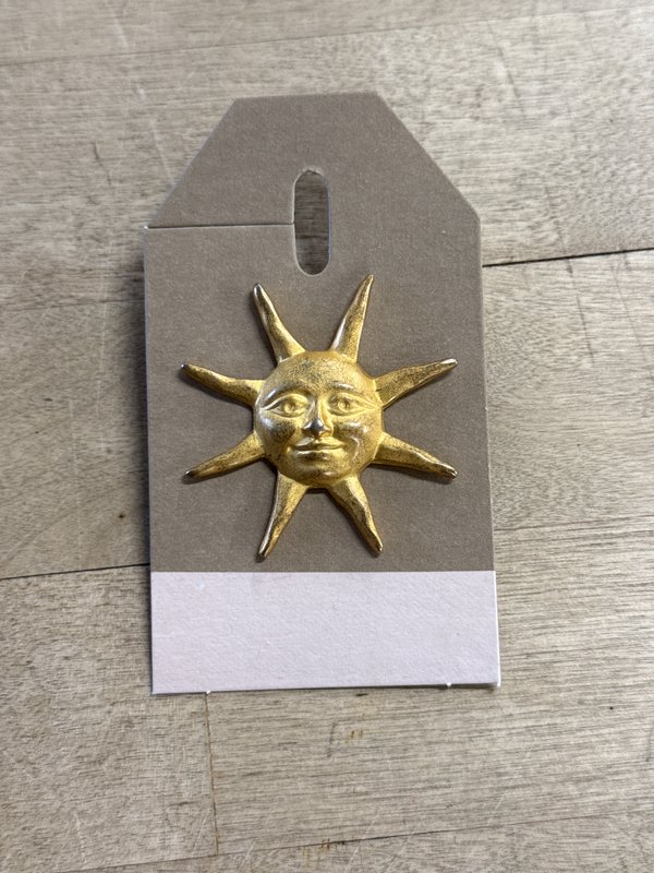 Vtg 80s sun brooch