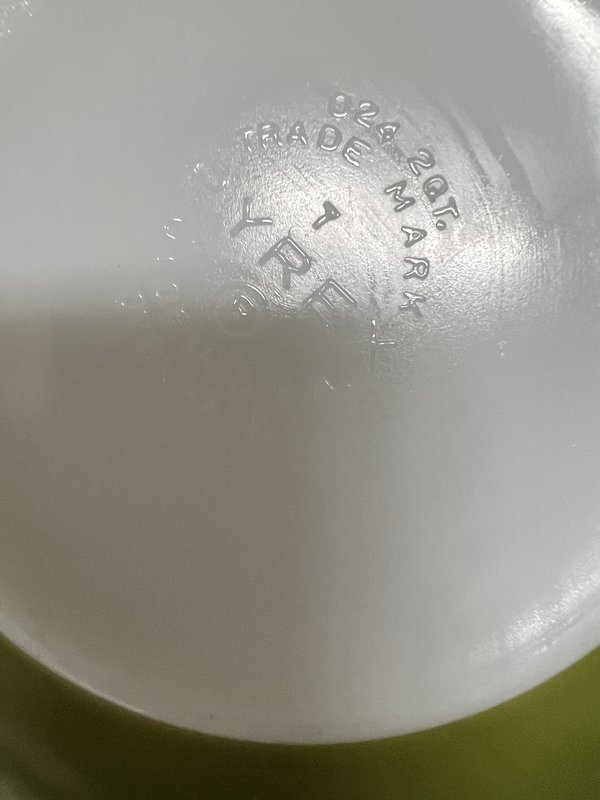 Vintage Avocado Pyrex Round Casserole Dish. No lid.
