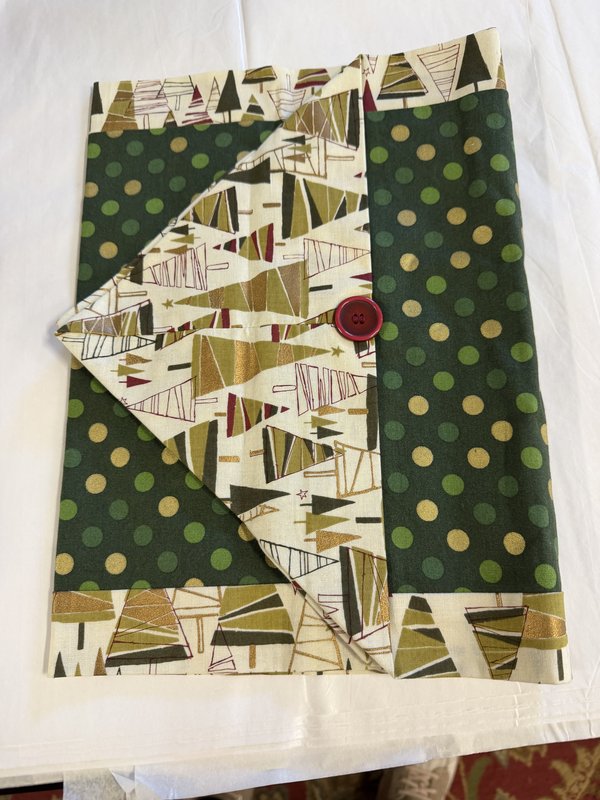 Green Tree Table Runner