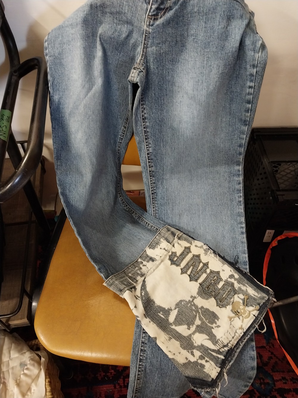 SIZE 8 A JEANS h