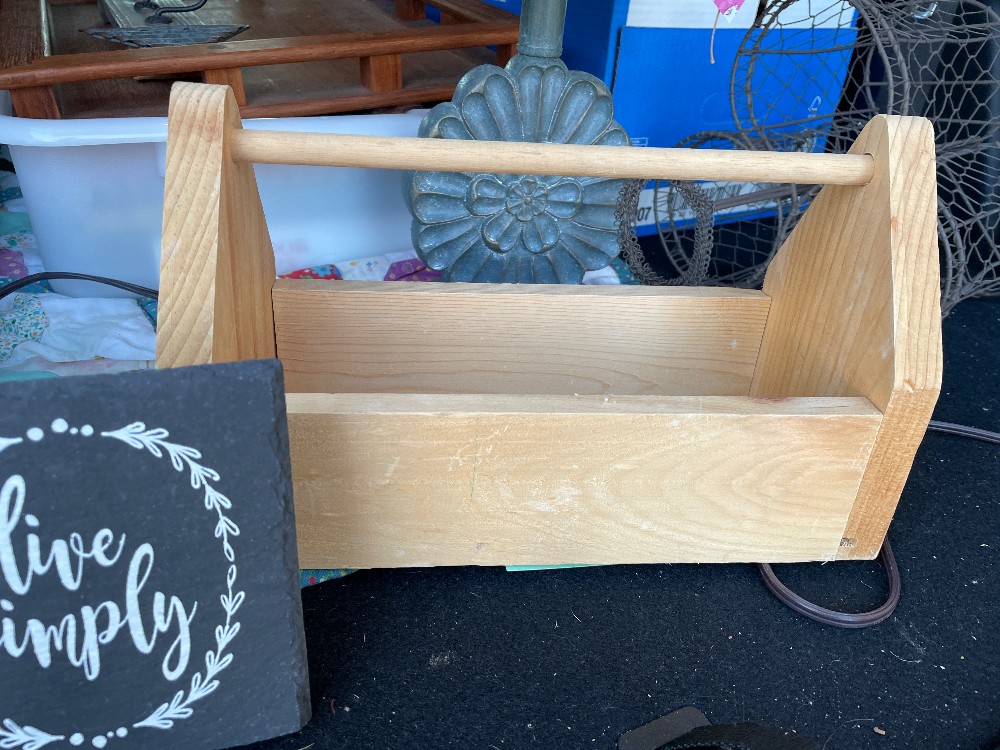 Sm wood tool box